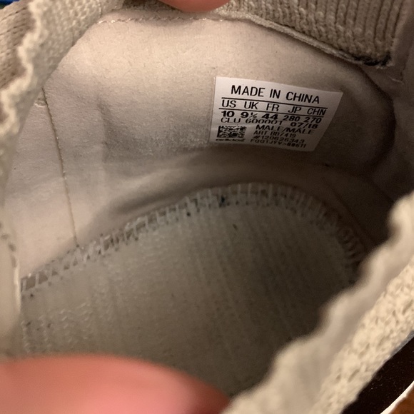 Adidas A16+ Ultraboost - Picture 5 of 9